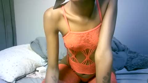 maskgang001 online show from October 3, 3:04 am