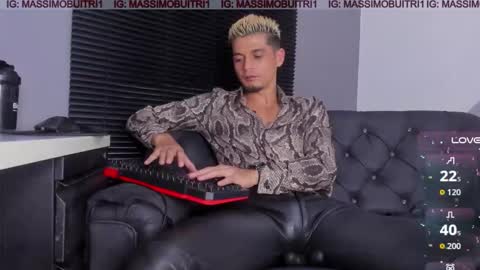 I am Massimo online show from January 18, 12:08 am