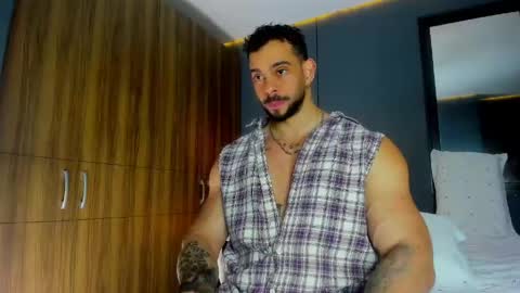 massimo online show from April 17, 11:50 pm