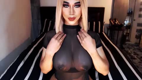 Snapshot of massivecockxmistress chatting on October 26, 5:01 pm Aica online show from October 26, 5:01 pm