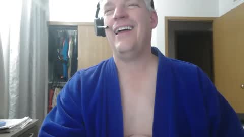 Snapshot of master_thorn chatting on December 29, 2:38 am Master Thorn online show from December 29, 2:38 am