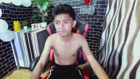 Alex online show from March 2, 11:06 am