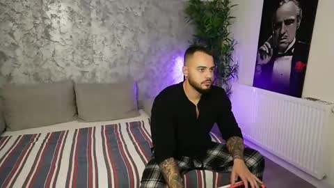 masterkingmuscle online show from November 9, 8:33 pm