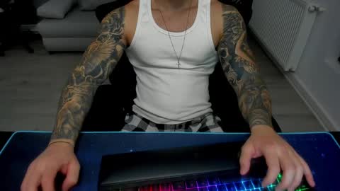 masterkingmuscle online show from February 11, 8:10 pm