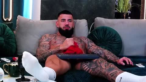 masterkingofmuscle online show from January 28, 1:05 pm