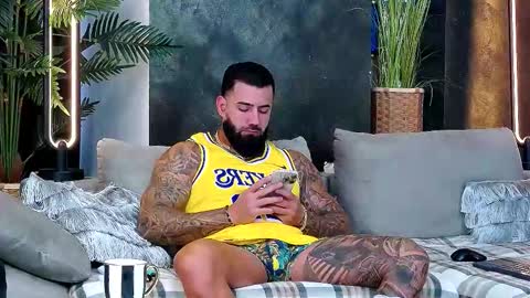 masterkingofmuscle online show from November 10, 9:01 am