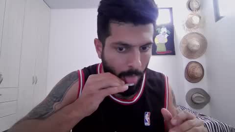 Snapshot of masterofinfatuation chatting on March 2, 3:59 pm   online show from March 2, 3:59 pm