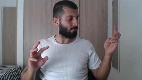 Snapshot of masterofinfatuation chatting on December 6, 4:22 pm   online show from December 6, 4:22 pm