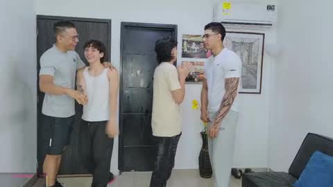 Team Cris Darwin- Fernando- Stiven- David online show from May 29, 11:30 am