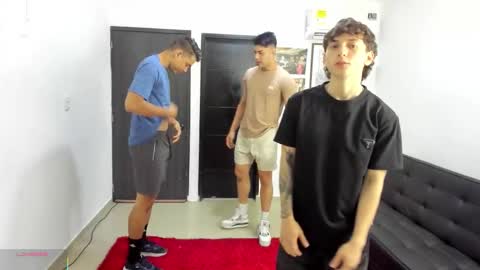 Team Cris Darwin- Fernando- Stiven- David online show from February 20, 11:23 am