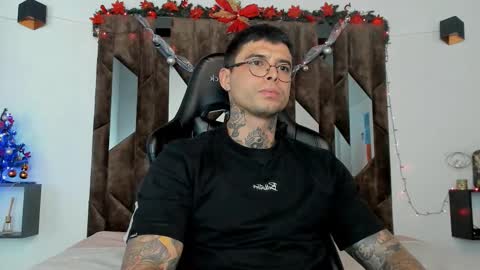 mateo_dilucajs1 online show from December 21, 9:21 pm