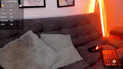 MATEO HUNTER online show from November 7, 5:32 am