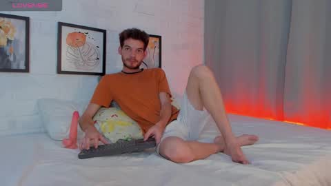 MATEO HUNTER online show from January 19, 1:48 am