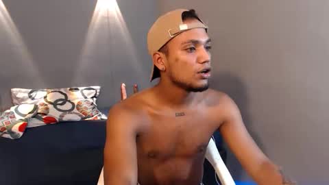 Mateo and Noah online show from April 7, 6:43 pm