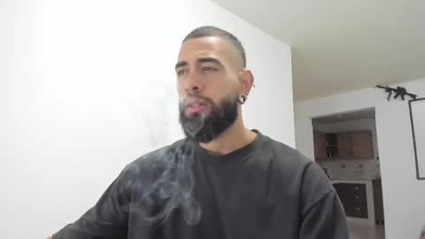 Matheus     online show from March 4, 8:27 pm