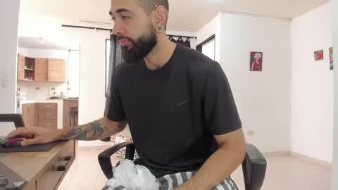 Matheus     online show from April 17, 2:19 pm