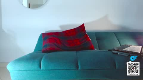 STRURIBE ON INSTAGRAM online show from October 2, 6:34 am