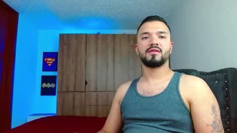 mathewhot3 online show from November 28, 5:15 am