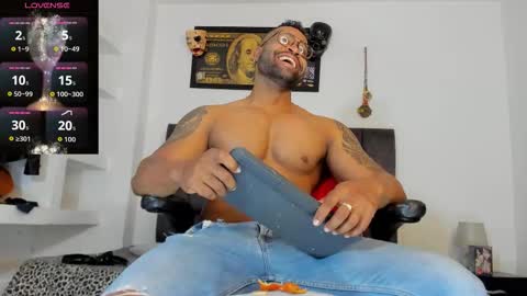 Snapshot of matt_rodriguez92 chatting on October 22, 11:45 am matt rodriguez92 online show from October 22, 11:45 am