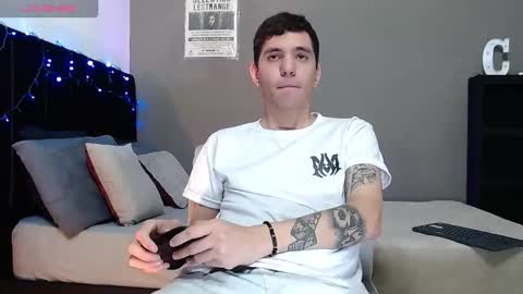 ---Matteo--- online show from December 15, 4:52 am