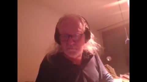 Snapshot of matthy60 chatting on September 21, 3:10 am Matthias online show from September 21, 3:10 am