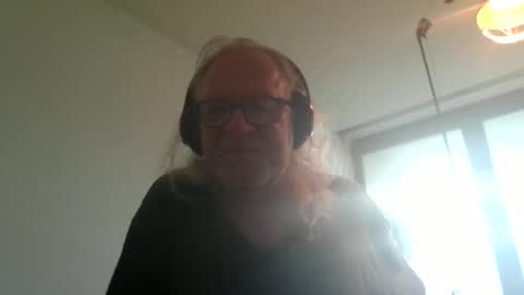Snapshot of matthy60 chatting on October 7, 6:42 am Matthias online show from October 7, 6:42 am