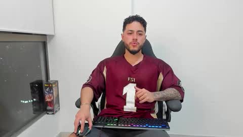 Mattias online show from February 9, 1:20 am