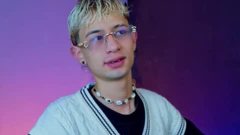 mattias     online show from January 10, 1:55 am