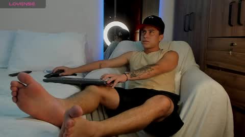 mattiwsmorris_ online show from April 15, 12:03 am