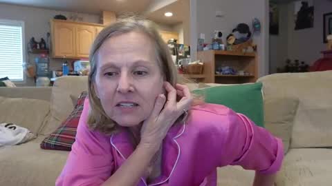 JustUs online show from February 15, 11:14 pm