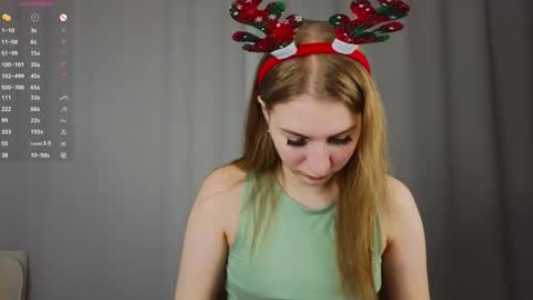 maureencoombs online show from October 5, 4:54 am