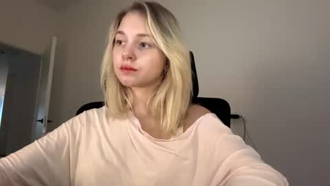 Eva  1st day online show from July 30, 7:42 am