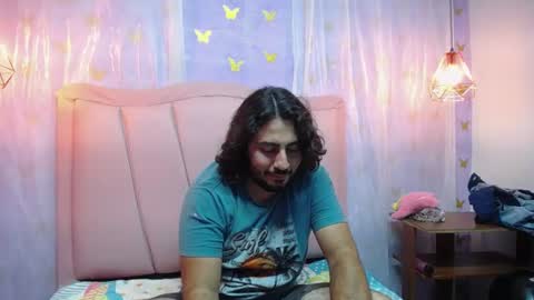 Max online show from July 15, 9:19 pm