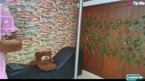 Max  Ashley online show from December 2, 1:53 pm