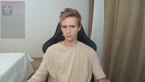 Max Gen with tats 24years  And Ethan without tats 20 years online show from October 19, 8:13 pm