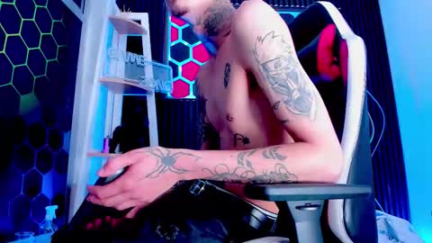 Max online show from March 26, 4:07 am