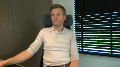 Max take off clothes online show from September 18, 7:12 am