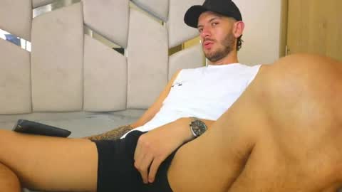 Max Taylor online show from June 5, 6:19 am
