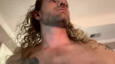 Max online show from January 30, 6:21 pm