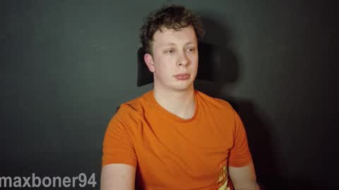maxboner94 online show from March 3, 7:10 pm