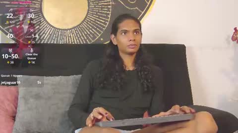 Maxi  Max online show from July 8, 8:23 pm