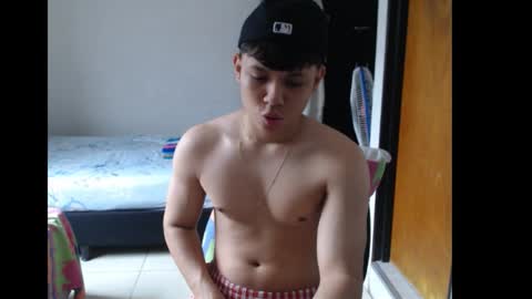 maximiliano_0423 online show from February 25, 3:26 pm