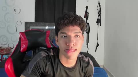 Maximiliano online show from January 16, 8:51 pm