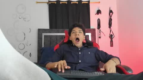 Maximiliano online show from November 26, 7:32 pm