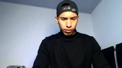 Maximo Aron Vega online show from March 10, 7:22 am