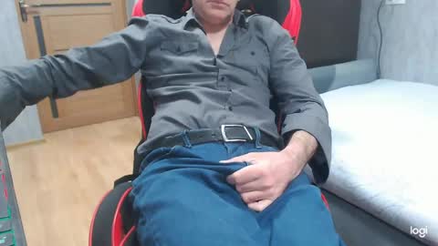 maximus3334 online show from April 1, 8:50 pm