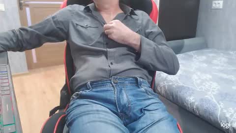 maximus3334 online show from November 7, 11:34 am