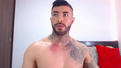 Independent Model online show from February 16, 4:32 am