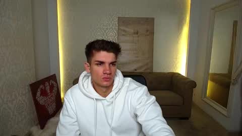 MaxKaiden online show from September 30, 4:45 am