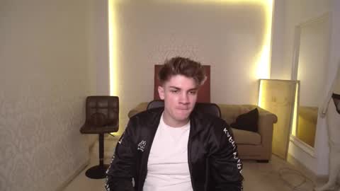 MaxKaiden online show from March 4, 5:21 am